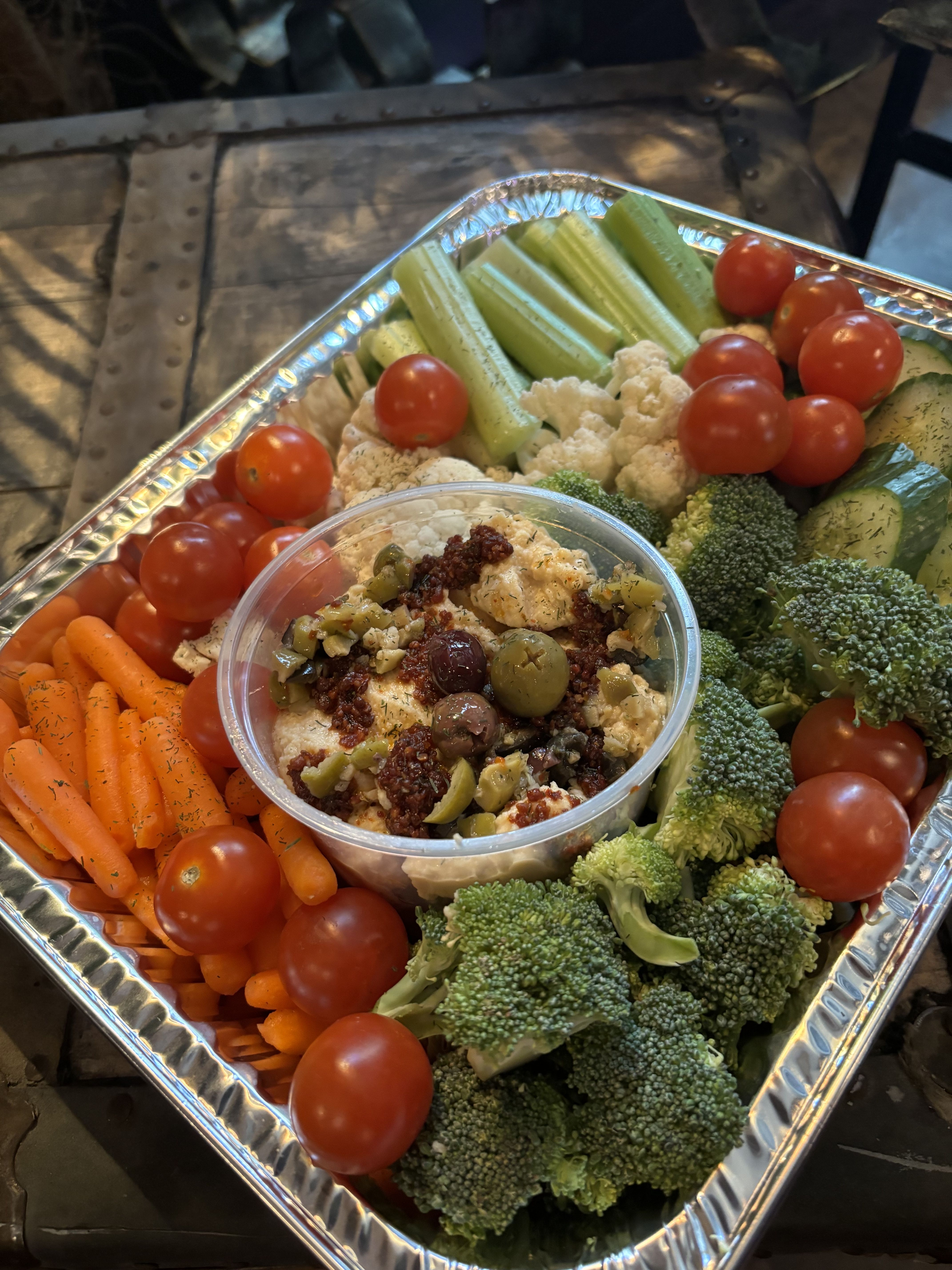 Veggies & DIPS Tray