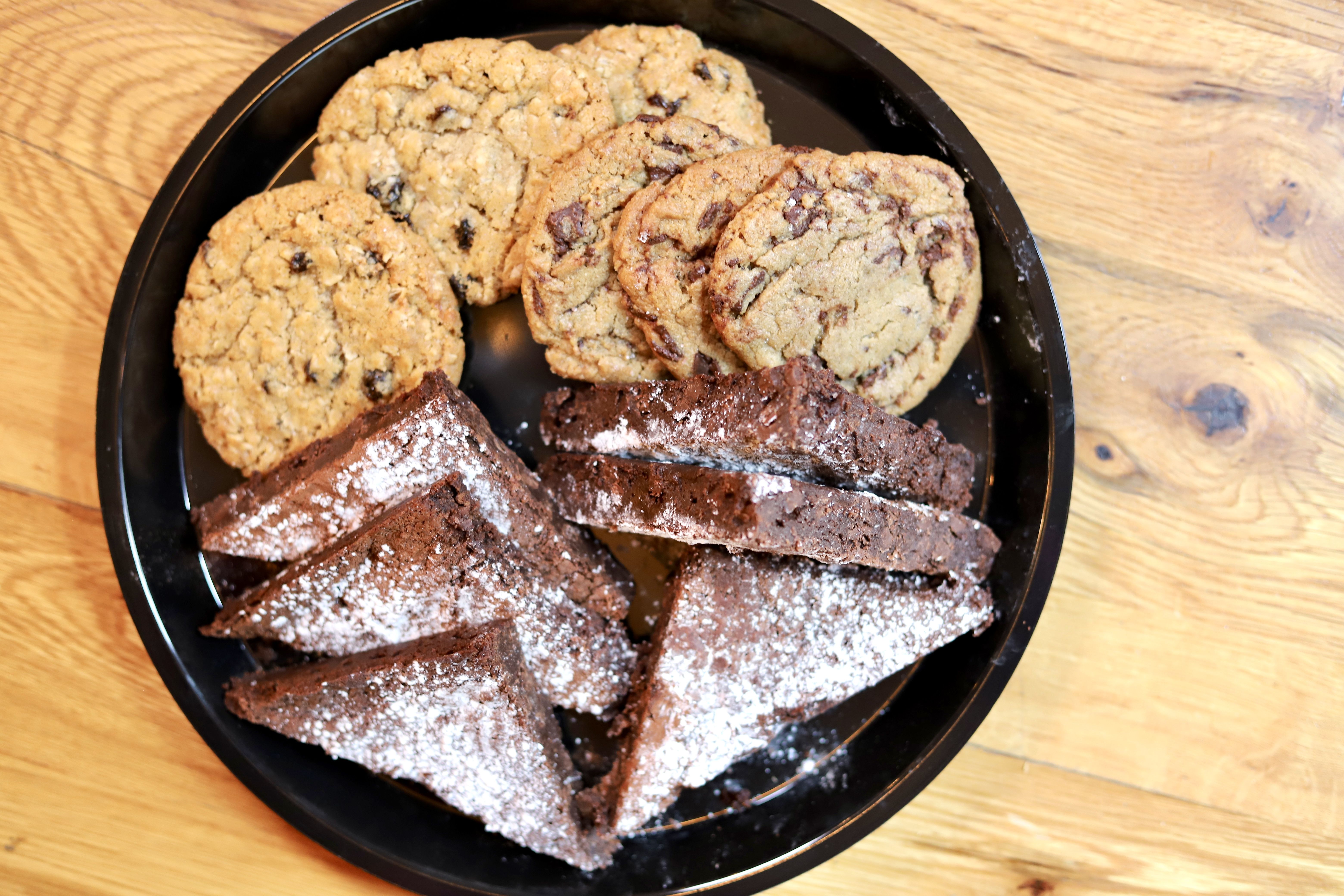 Brownie & Bar Basket