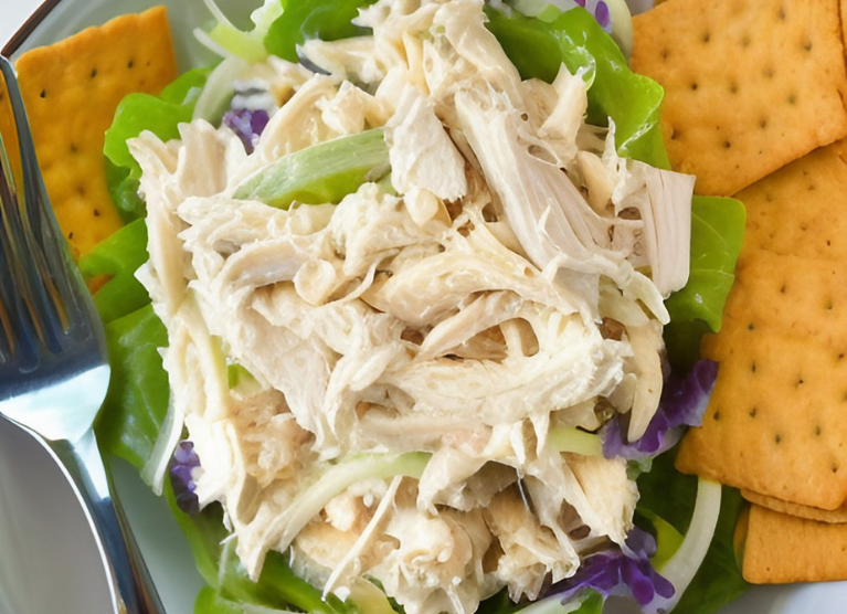 Chicken Salad With Crackers
